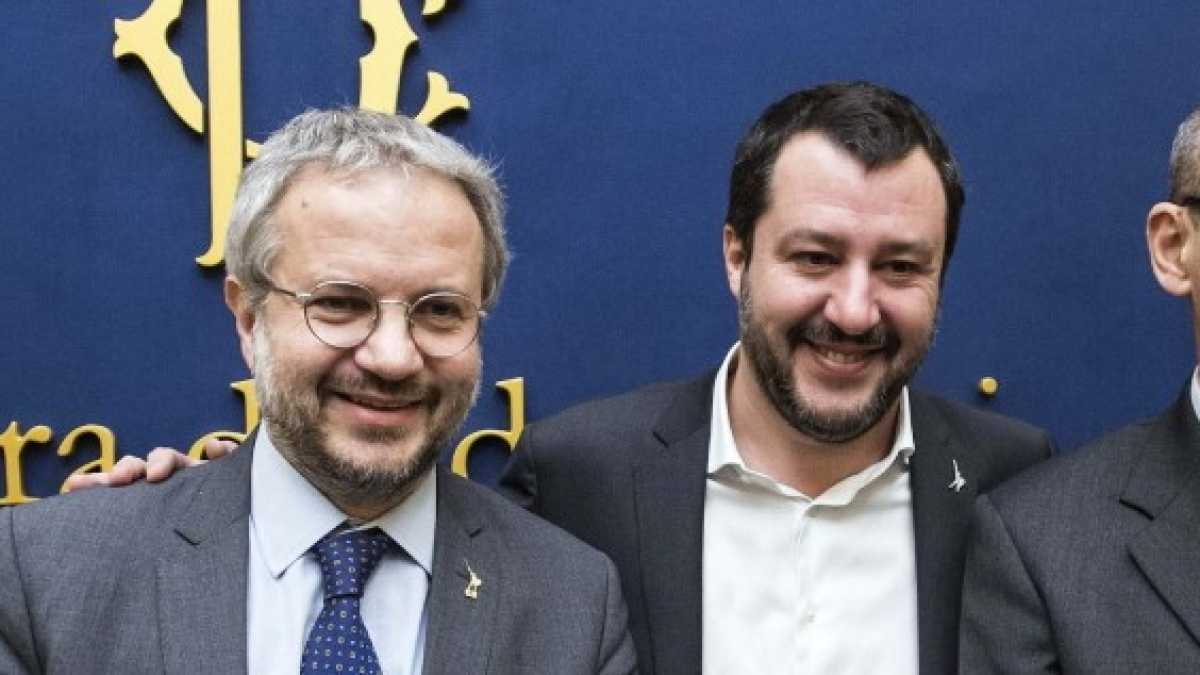 Immagine di Gli economisti organici del governo gialloverde