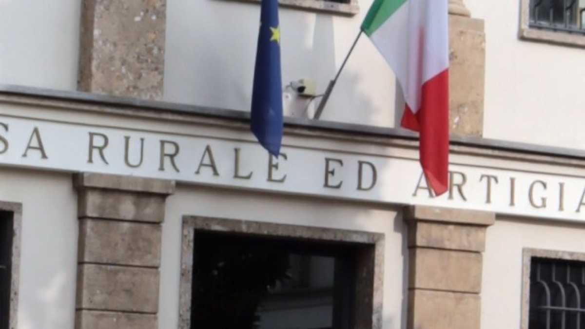 Immagine di La banchetta locale non è bella