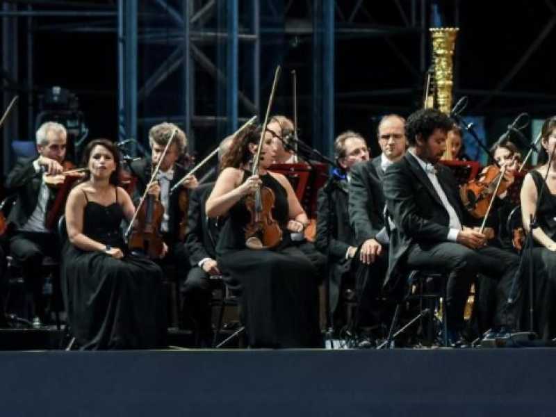 La Filarmonica della Scala durante il concerto per Milano del 2017 (foto LaPresse)