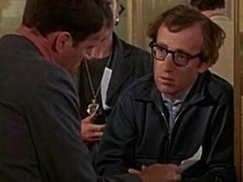 Woody Allen in Prendi i soldi e scappa