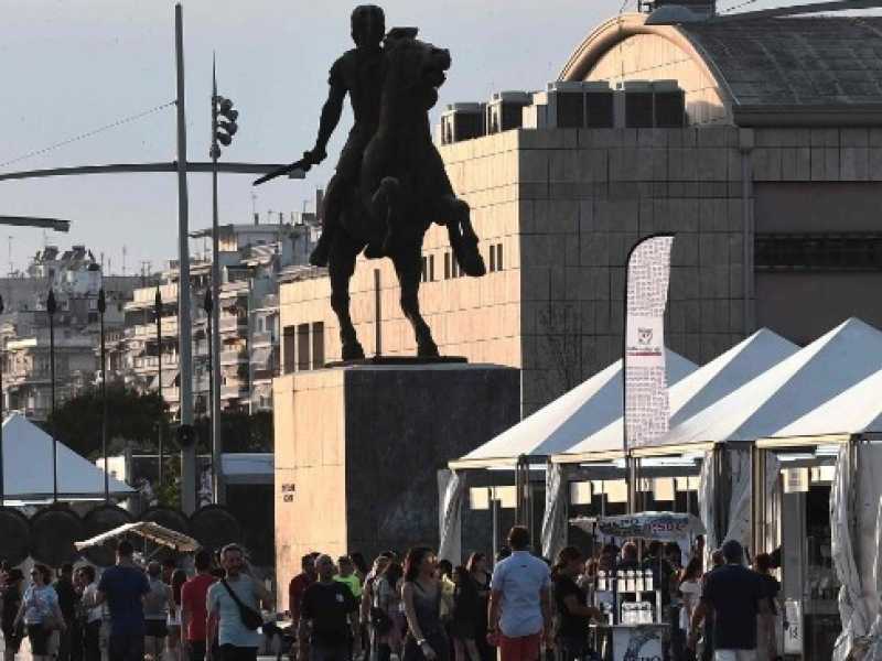 La statua di Alessandro Magno a Salonicco in Grecia. Foto LaPresse