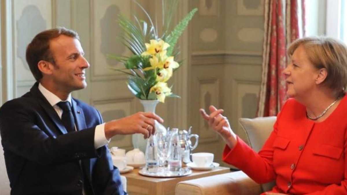 Immagine di Merkel e Macron vogliono distinguere i distruttori dell’Ue da tutti gli altri
