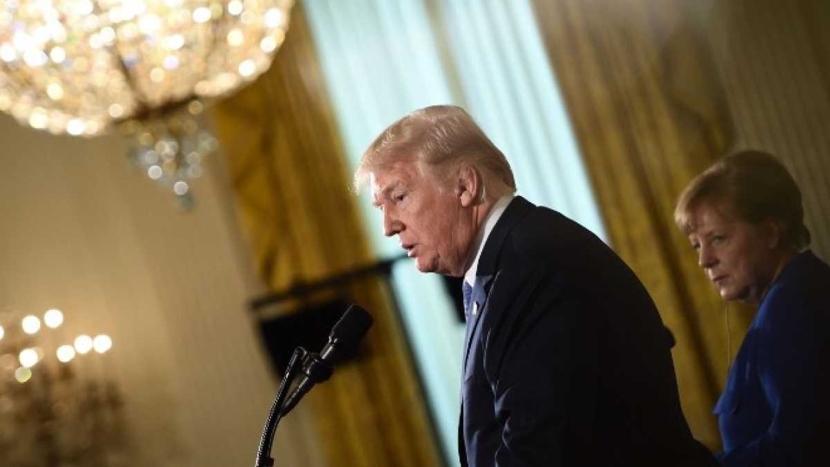 Immagine di Il prestigiatore Trump all'attacco della Germania