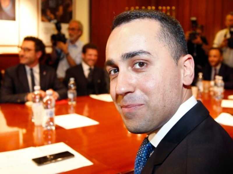 Di Maio incontra i rappresentanti delle azienda Deliveroo, JustEat, Foodora, Domino's pizza e Glovo (foto LaPresse)
