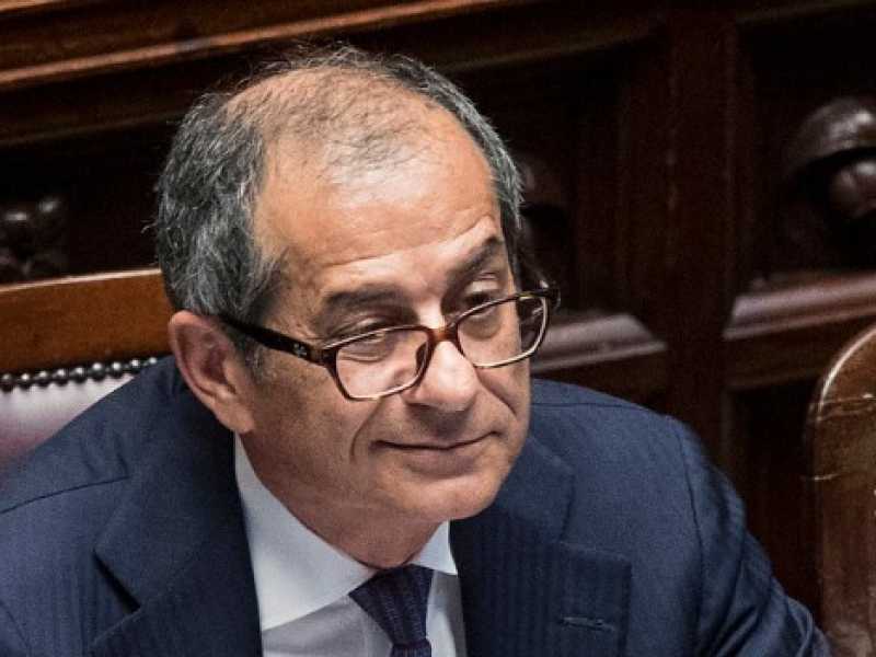 Il ministro dell'Economia Giovanni Tria (foto LaPresse)