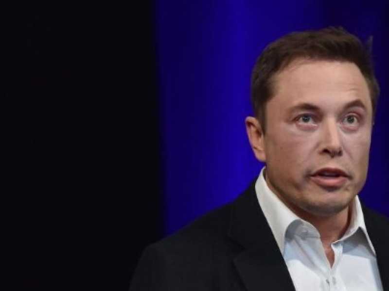 Dal complottismo di Musk alla noia da Def. Di cosa parlare stasera a cena