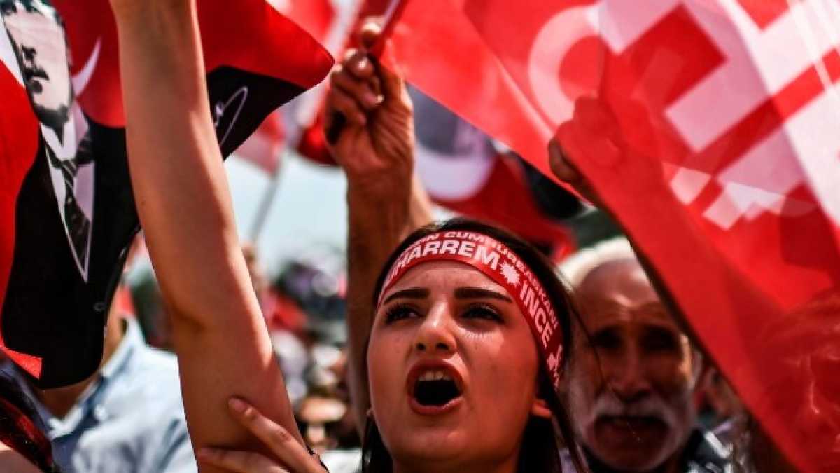 Immagine di Turchia, ballottaggi e mondiali. Ecco un altro weekend tremebondo