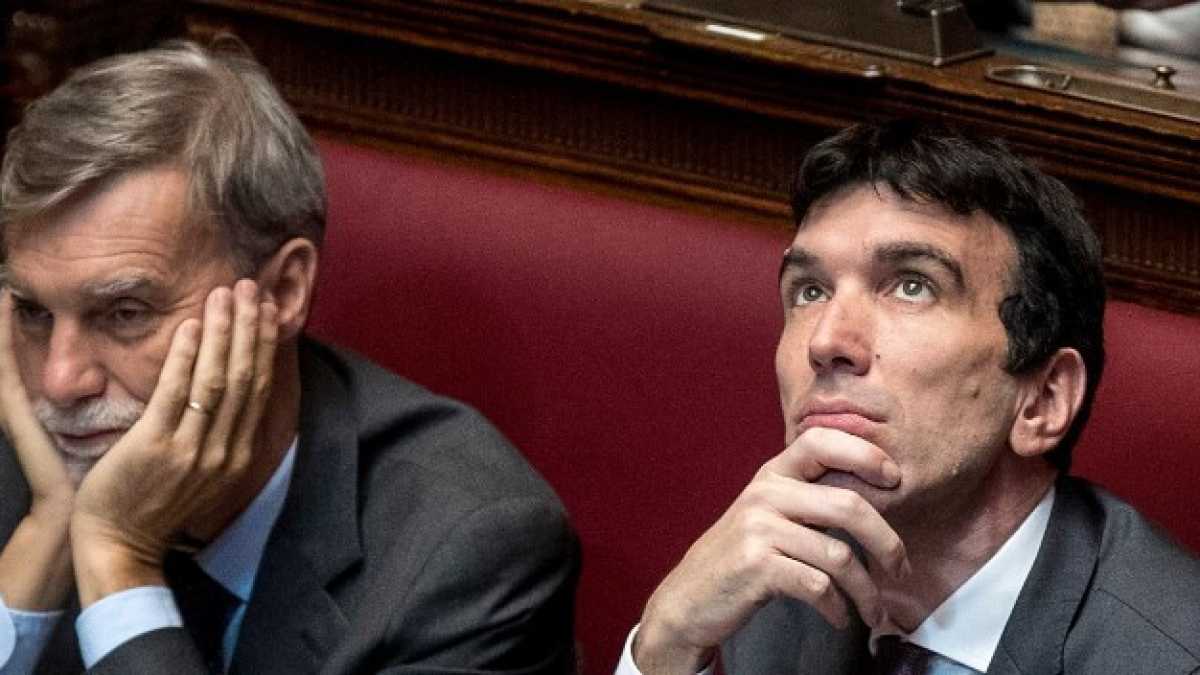 Immagine di Dopo la batosta il Pd scruta le mosse di Macron e Ciudadanos. E Martina?