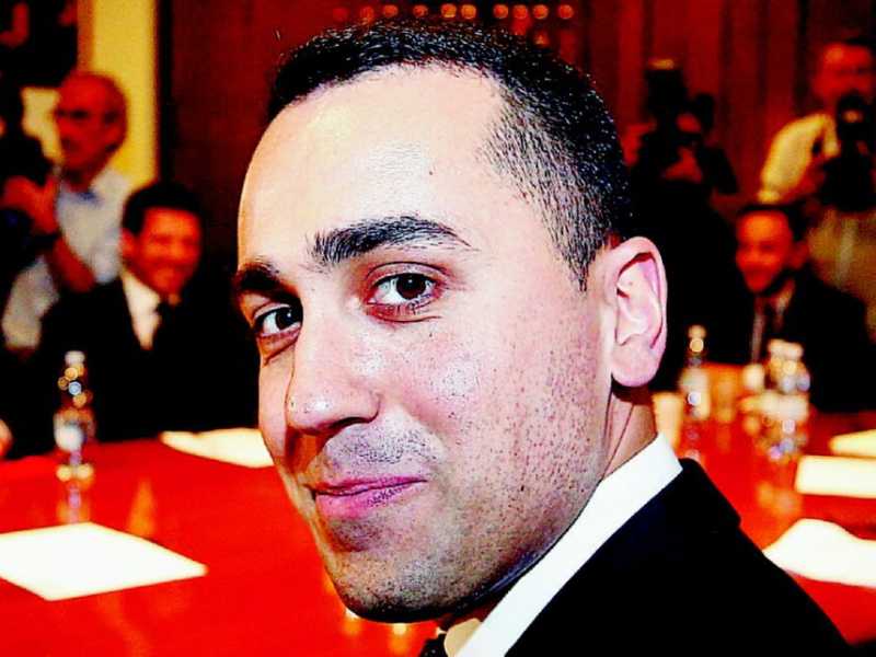 Luigi Di Maio, vicepremier e ministro dello Sviluppo economico, cerca di conquistare la scena con una proposta anti-casta: il taglio delle “pensioni d’oro” (LaPresse)
