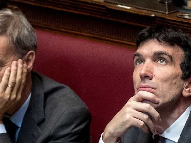 Maurizio Martina e Graziano Delrio (foto LaPresse)