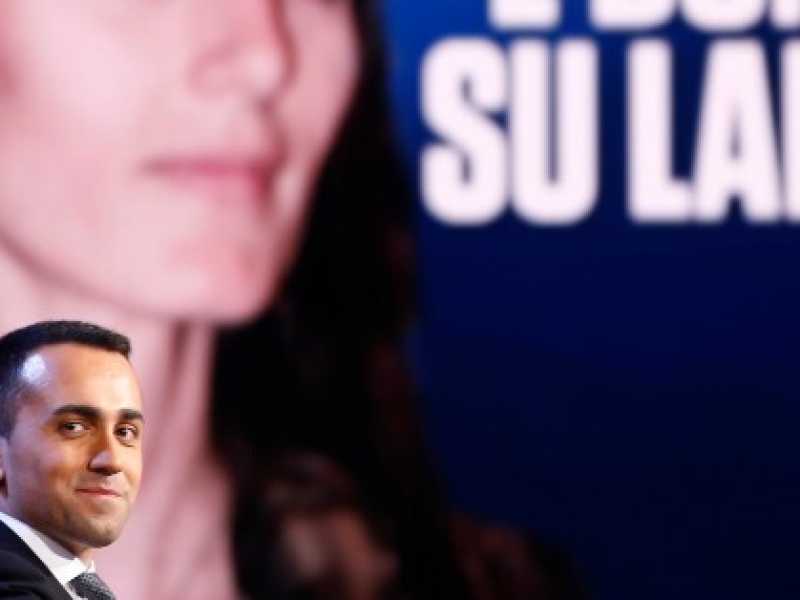 Luigi Di Maio ospite a Porta a Porta (foto LaPresse)