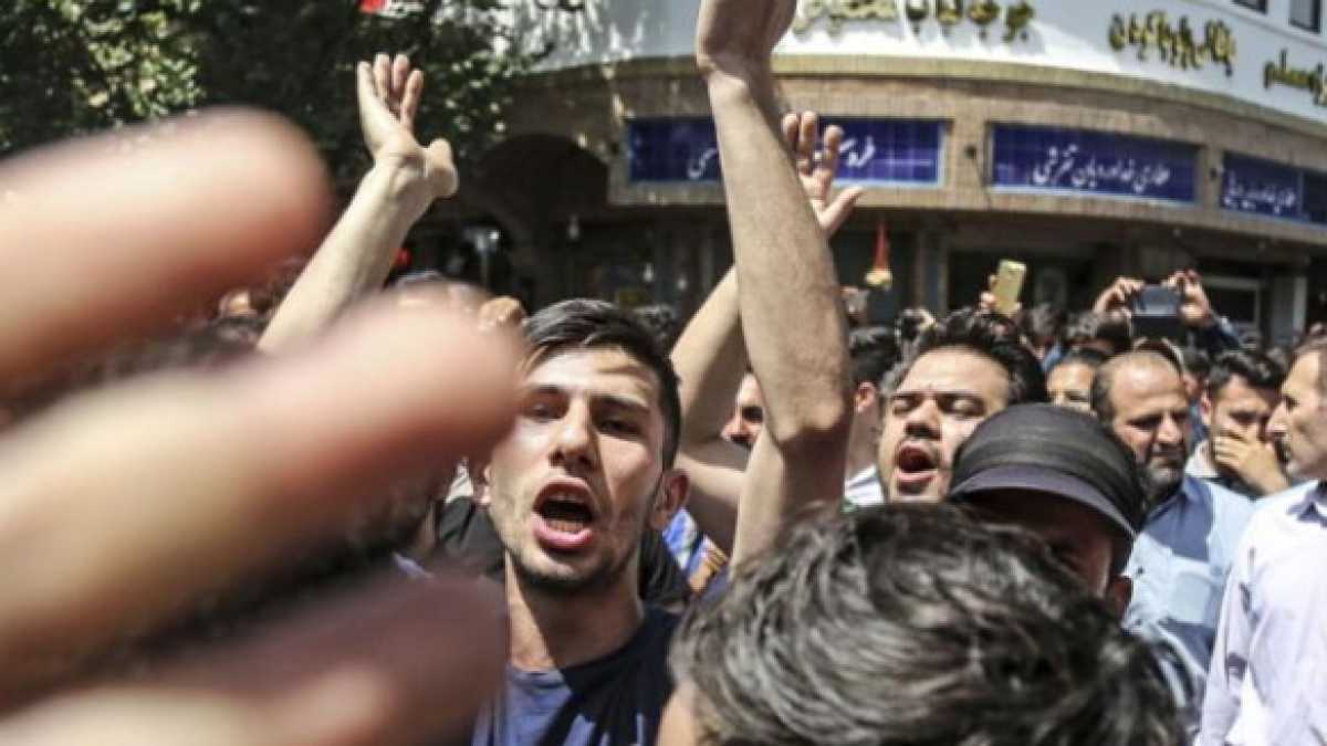 Immagine di Prima gli iraniani!
