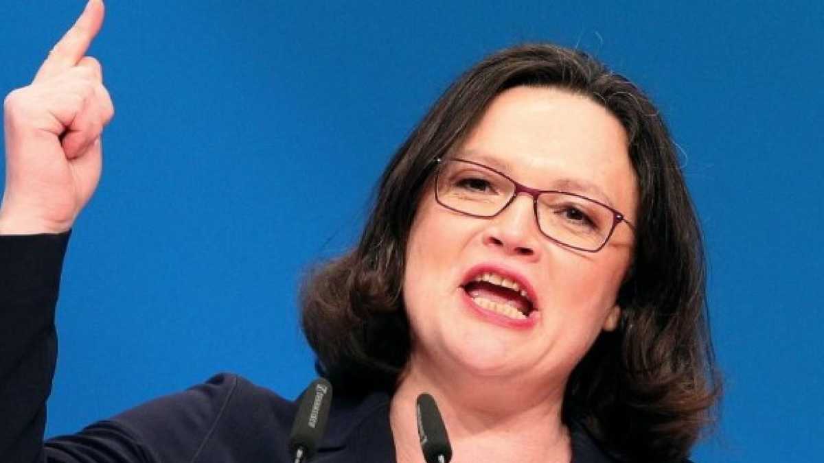 Immagine di Mekka Deutschland. E i ministri della Spd tedesca aprono al burkini