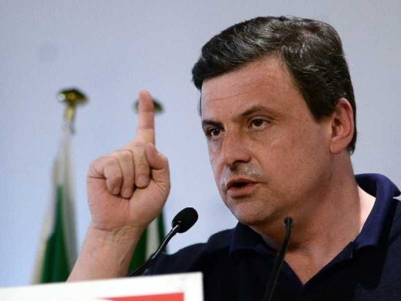 Carlo Calenda, 45 anni, &egrave; stato ministro dello Sviluppo economico dal maggio del 2016 al giugno 2018 (LaPresse)