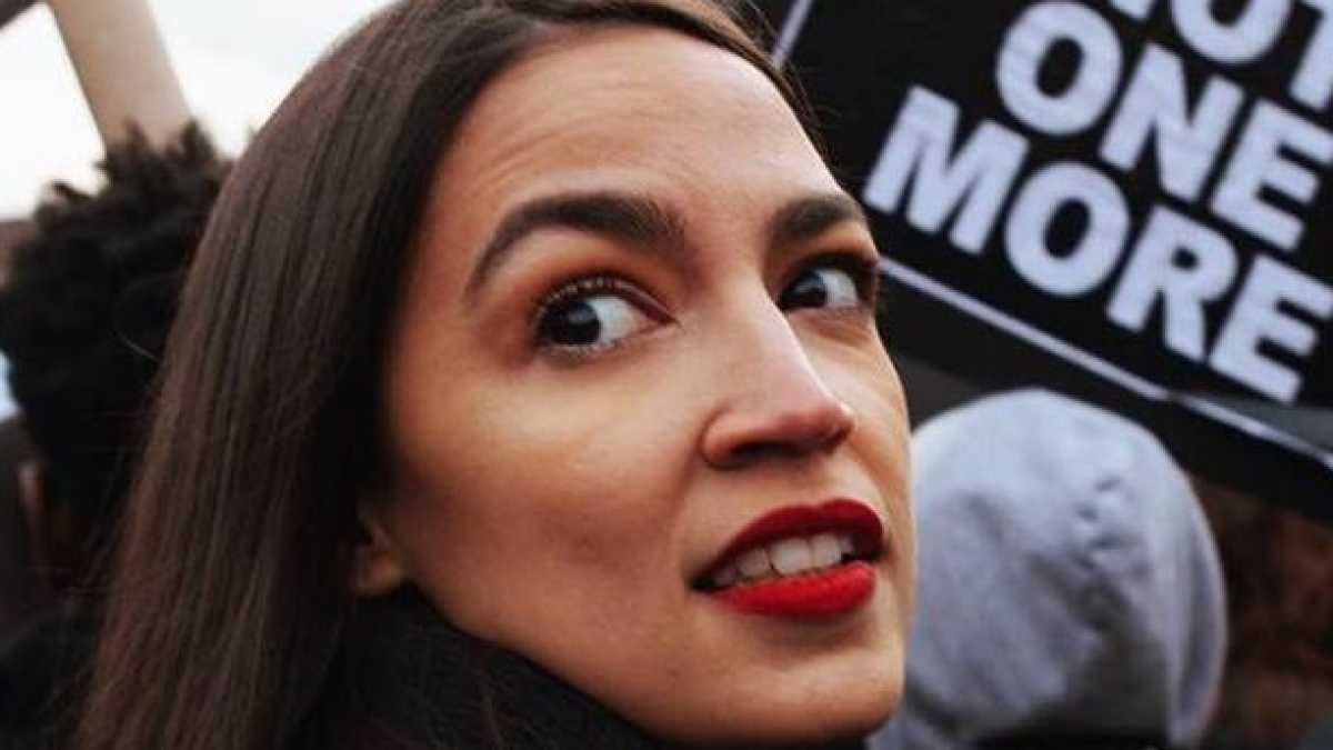 Immagine di La vittoria di Ocasio a NY esalta la sinistra populista (e Trump gode)