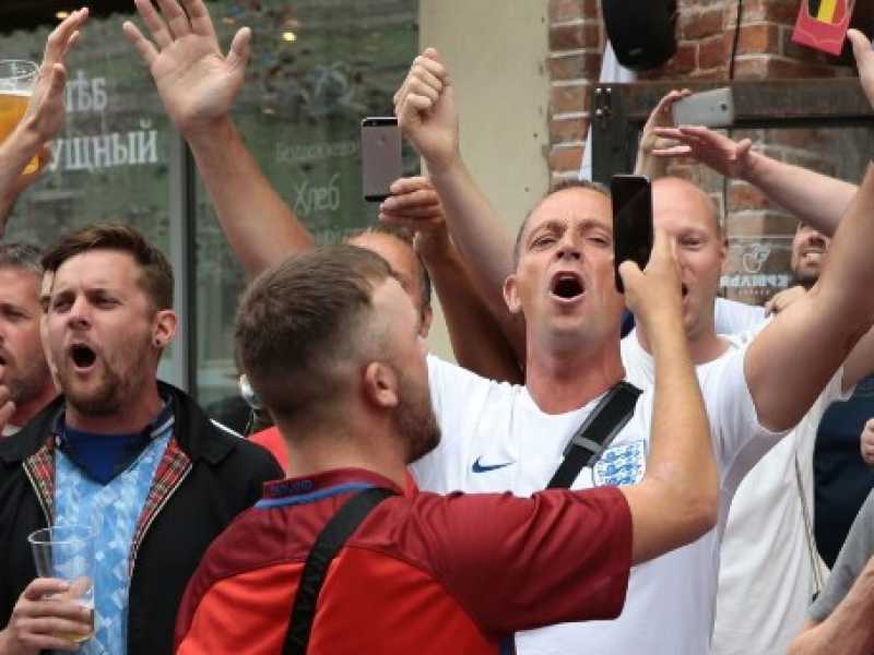 Tifosi inglesi in Russia (foto LaPresse)