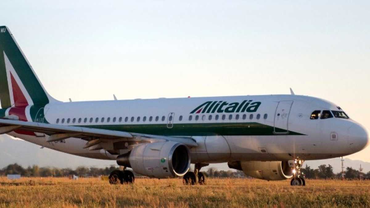 Immagine di Le accuse di Di Maio ai dirigenti Alitalia e il processo di Salvini ai migranti. Di cosa parlare a cena