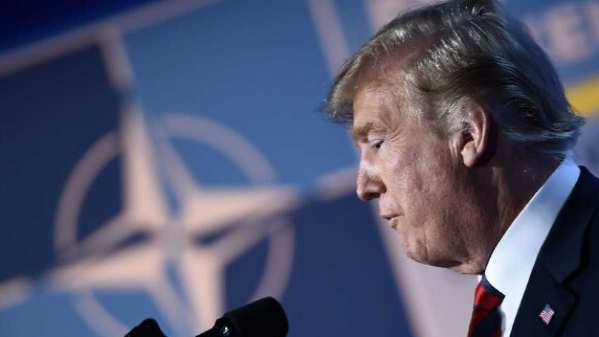 Immagine di Me ne vado, no resto. Trump gioca con la Nato e ottiene l'aumento delle spese militari