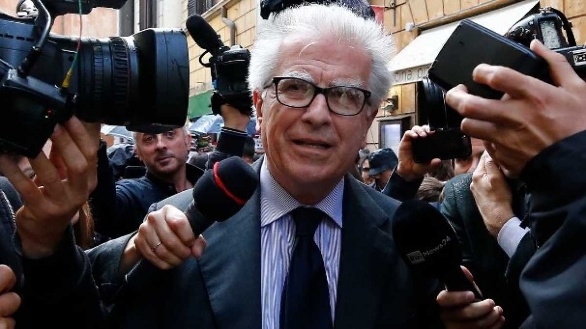 Immagine di Zanda dice che bisogna reintrodurre il finanziamento pubblico