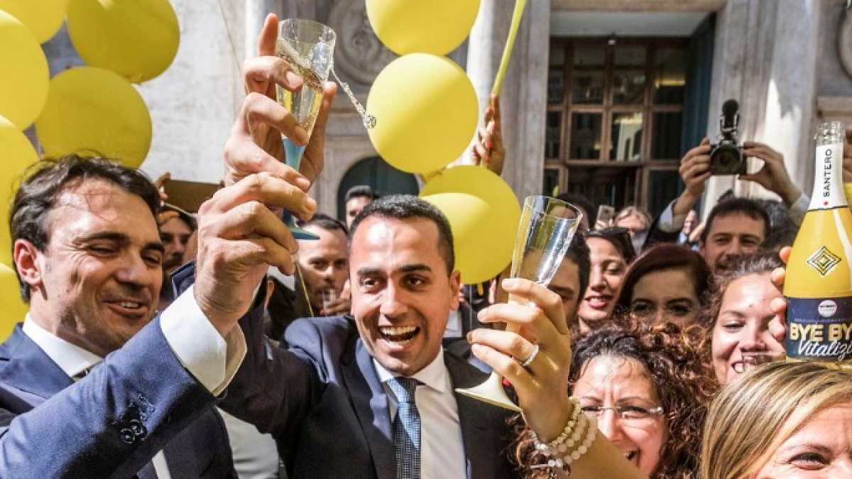 Immagine di La Camera taglia i vitalizi. Non c'è niente da festeggiare