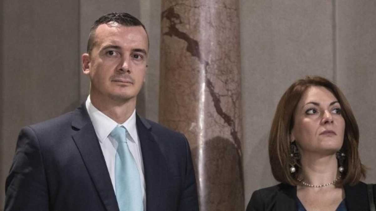 Immagine di La versione di Casalino: "Non è che dietro tutto questo c'è un manina?"