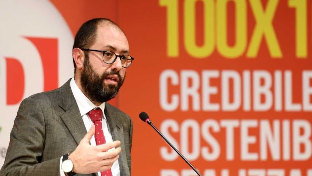 Immagine di Milano, la città che dice no al decreto dignità, spiegata da Nannicini