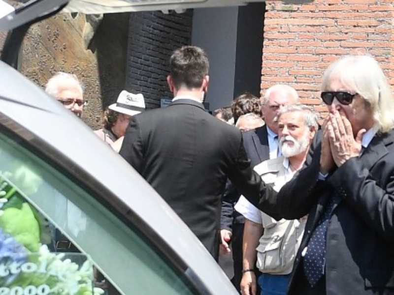 I funerali di Carlo Vanzina (foto LaPresse)