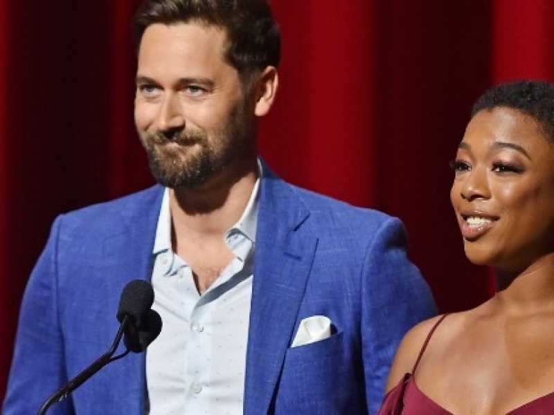 Samira Wiley e Ryan Eggold alla presentazione degli Emmy (foto LaPresse)