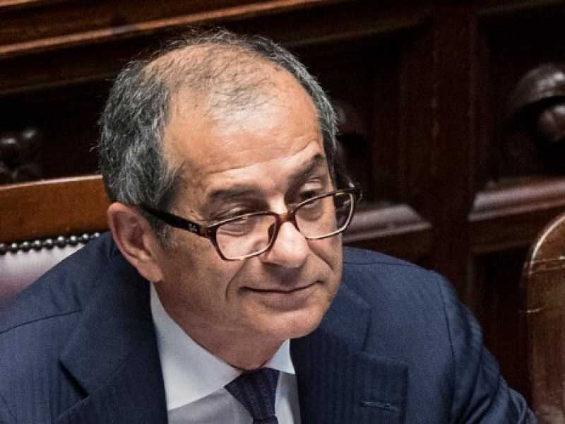 Il ministro dell'Economia Giovanni Tria (foto LaPresse)