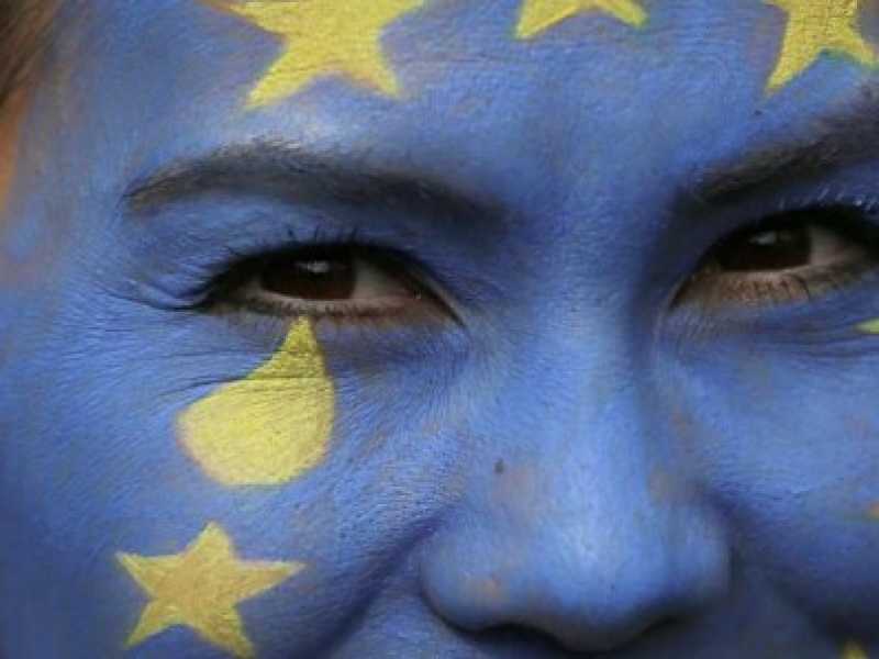 Ai giovani piace il governo gialloverde. Ma non vogliono uscire dall'Europa