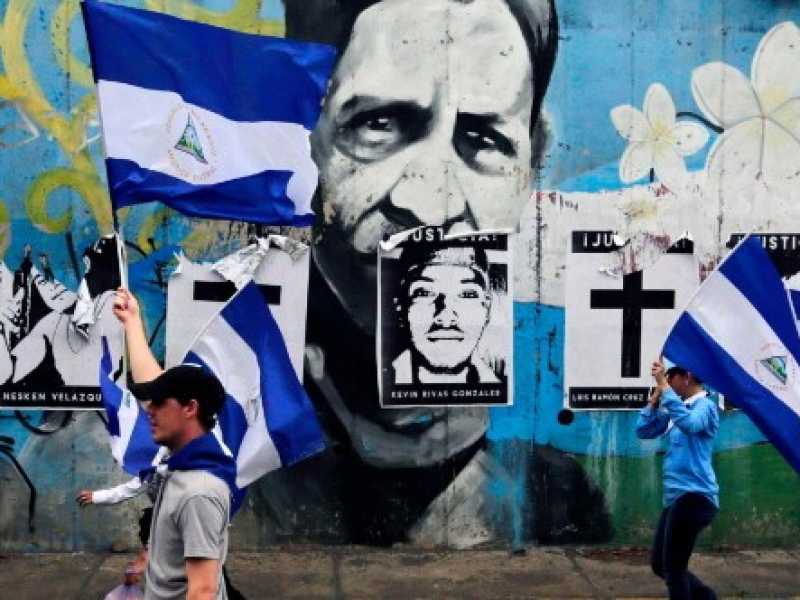 Una manifestazione contro Daniel Ortega a Managua.Foto LaPresse