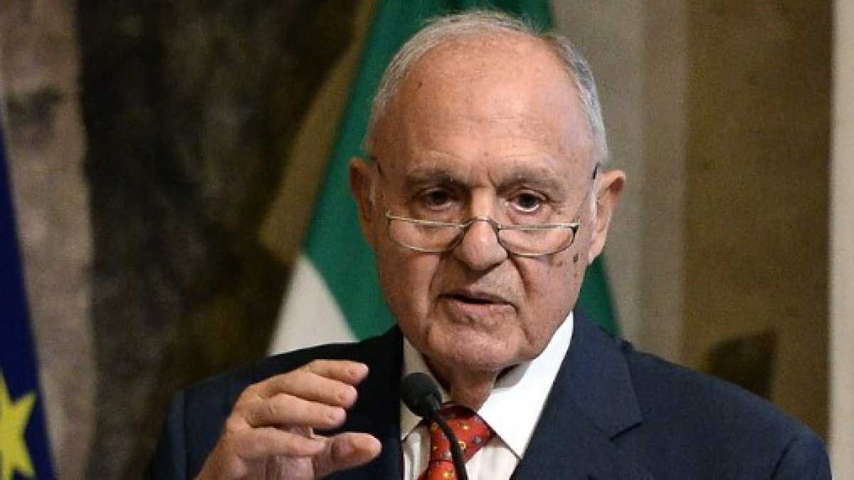 Immagine di Spesa in deficit e riforma della Bce. Il fantastico mondo di Paolo Savona