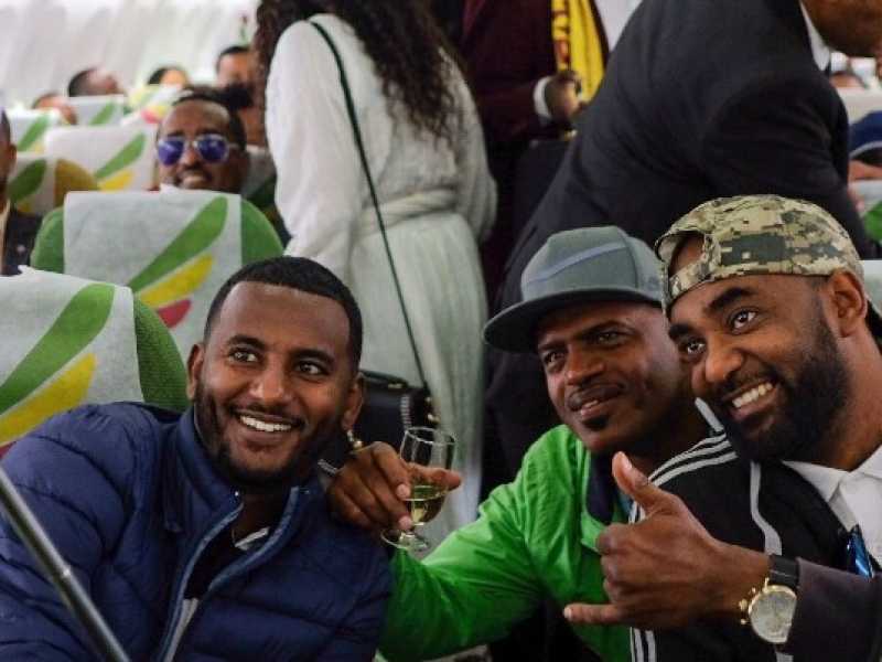 Il 18 luglio 2018. Il primo volo dopo 20 anni di Ethiopian Airlines, partito dall'aeroporto internazionale di Addis Abeba, in Etiopia, e diretto nella capitale dell'Eritrea, Asmara (foto LaPresse)