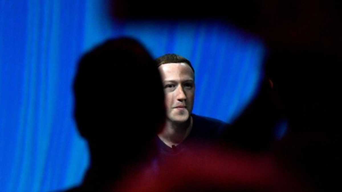 Immagine di Zuckerberg e la negazione dell’Olocausto
