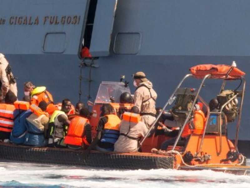 Operazione di soccorso "Mare sicuro" al largo delle coste libiche (foto LaPresse)