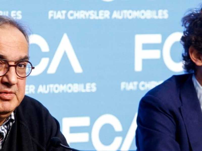 Sergio Marchionne e John Elkann a Balocco, durante la presentazione dell'ultimo piano industriale di Fca. Foto LaPresse
