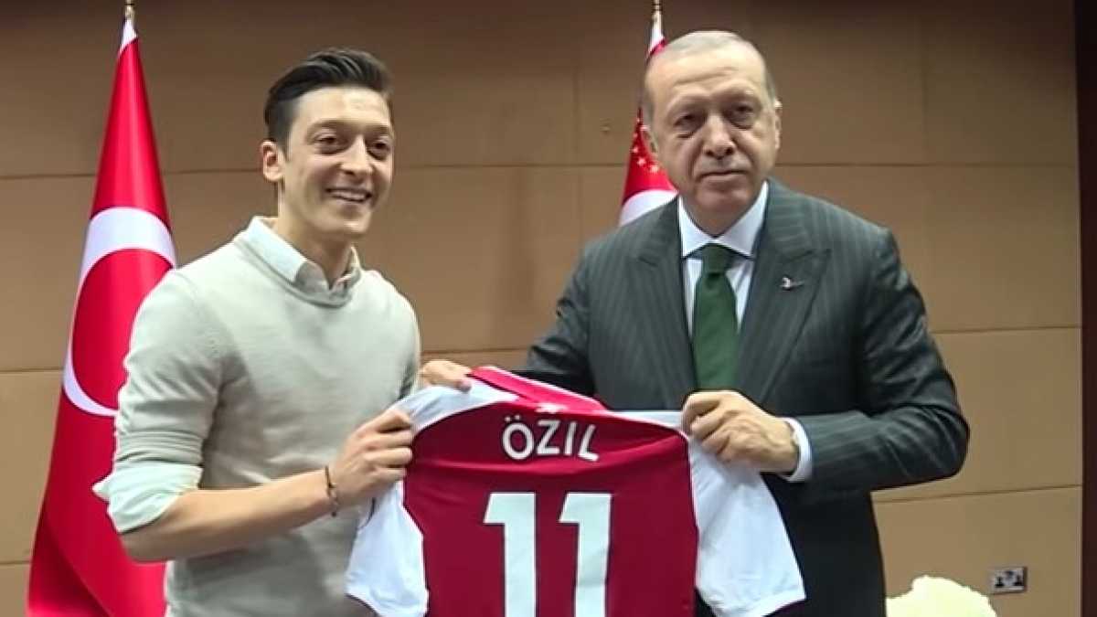 Immagine di La foto imperdonabile di Özil