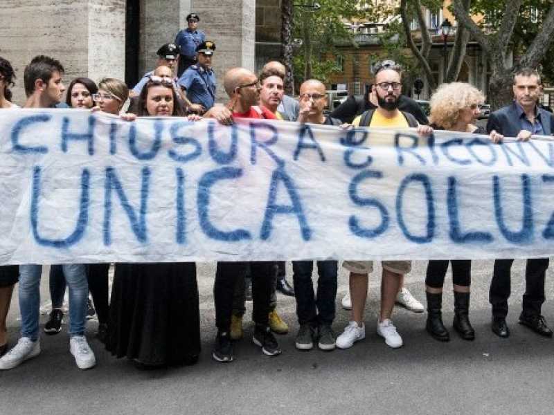 Le associazioni ambientaliste al Mise il 19 giugno scorso. Foto Imagoeconomica