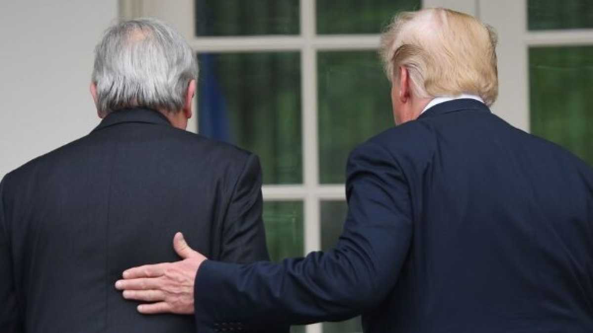Immagine di Trump sigla la tregua sui dazi con l'Unione europea