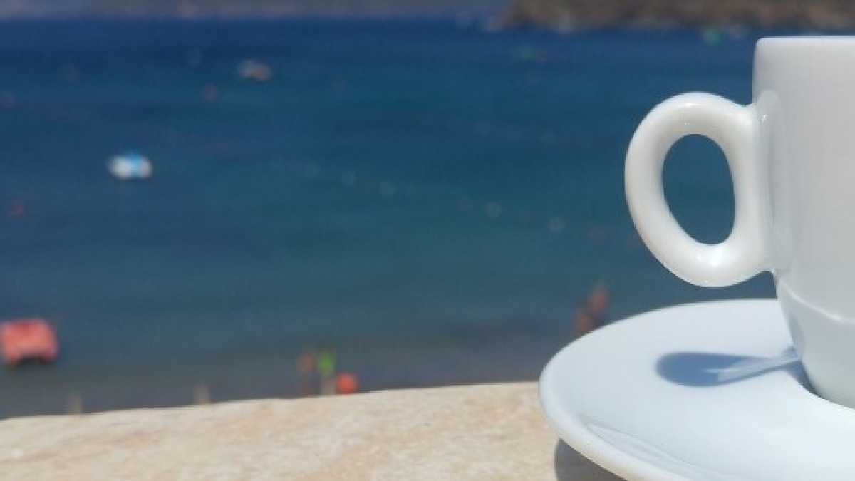 Immagine di Andare al bar d'estate fa bene alla salute