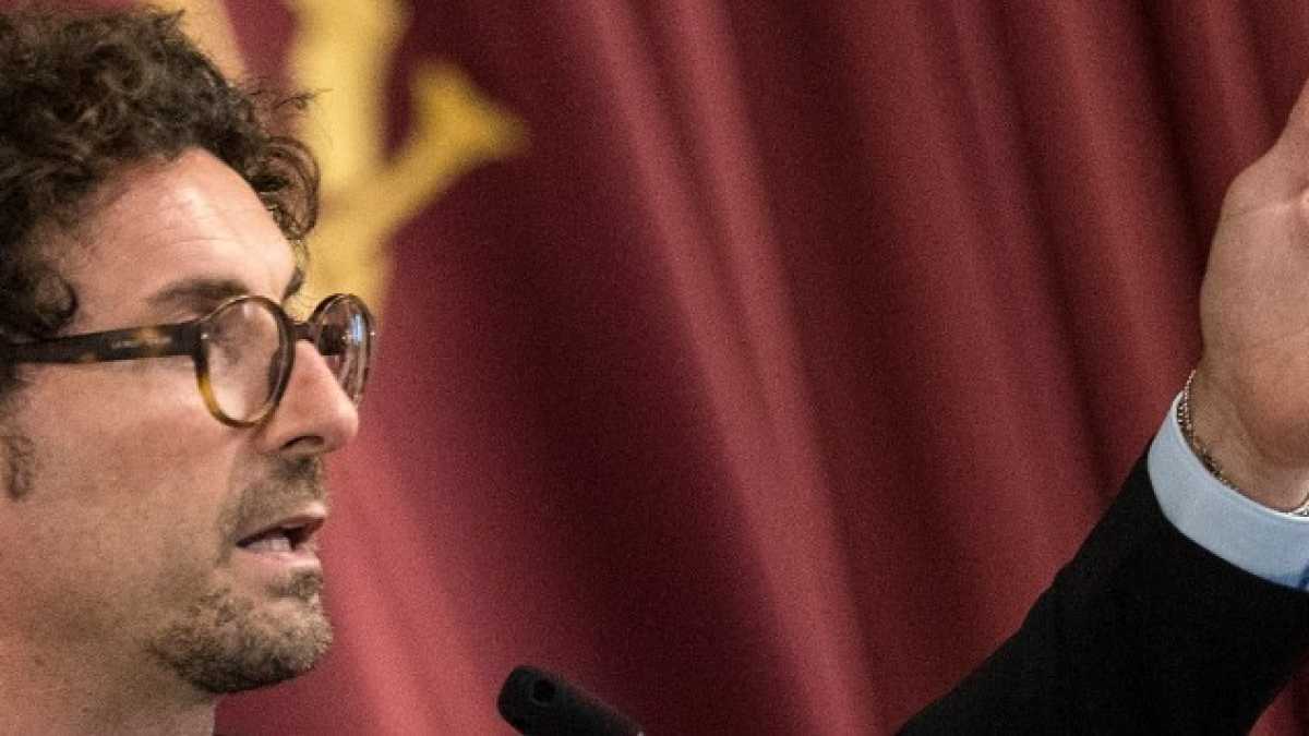 Immagine di Toninelli, ma che stai a fa’ con Fs?