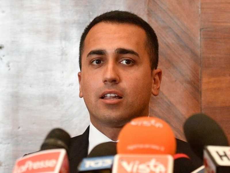 Il tavolo del Mise sull'Ilva, con Luigi Di Maio (foto LaPresse)