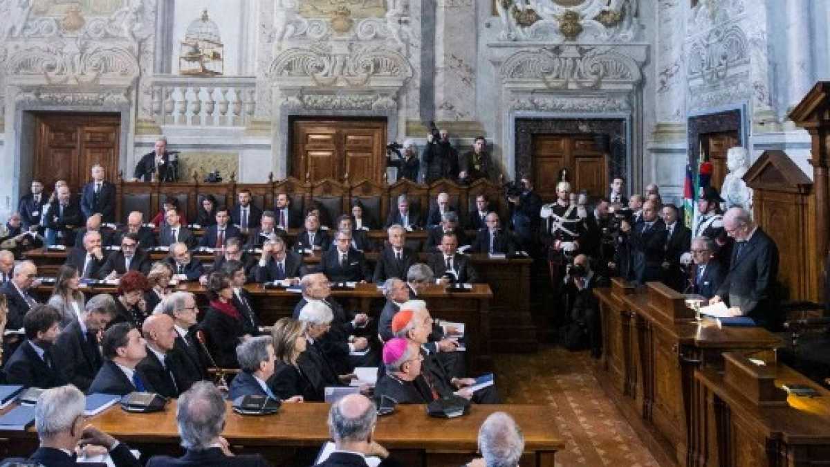 Immagine di Vitalizi e Consiglio di stato. La politica non si fa lottando con il passato