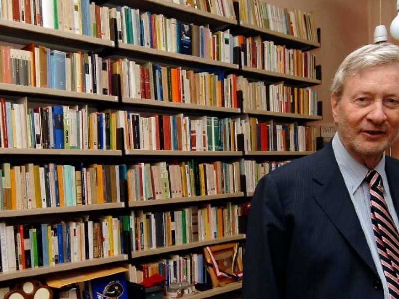 Gianni Vattimo. Il suo ultimo libro, &ldquo;Essere e dintorni&rdquo; (La Nave di Teseo),  &egrave; una raccolta di  conferenze, lezioni, seminari, convegni, &ldquo;inviti qui e l&agrave;&rdquo; (foto LaPresse)