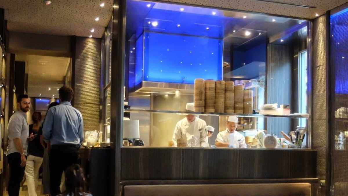 Immagine di Il doppio turno al ristorante è un segno di inciviltà