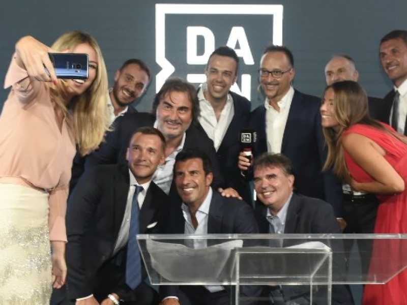La squadra di Dazn (Foto LaPresse)