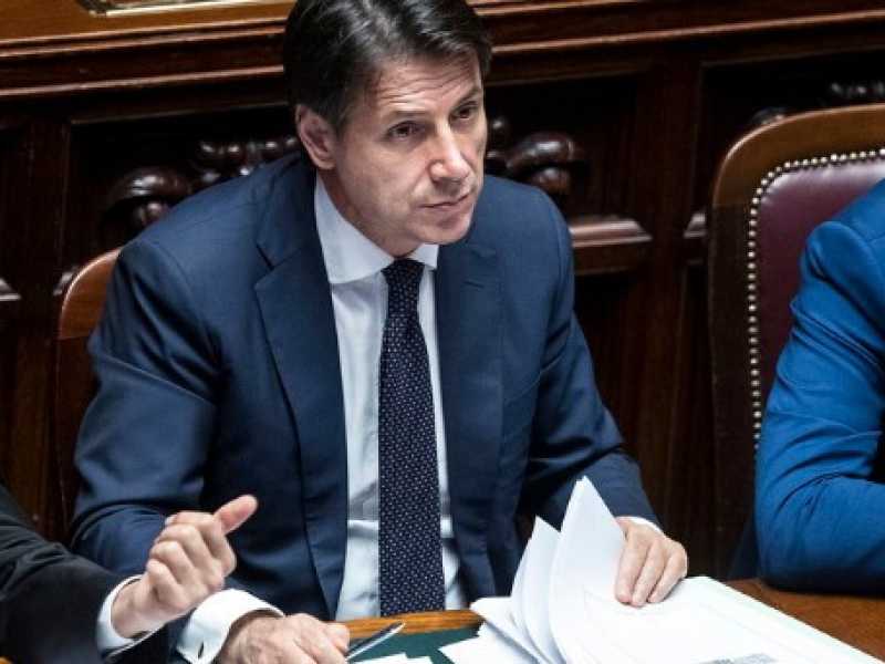 Da sinistra Luigi Di Maio, Giuseppe Conte e Matteo Salvini (foto LaPresse)