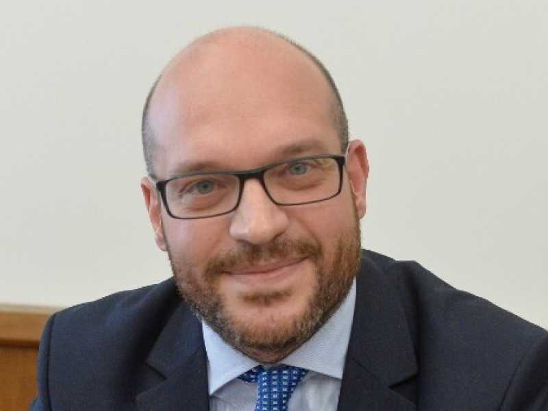 Il ministro per le famiglia e per le disabilit&agrave; Lorenzo Fontana (Foto LaPresse)