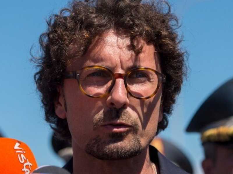 Il trucco di Toninelli