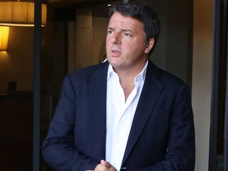 L'ex premier Matteo Renzi presenter&agrave; una trasmissione televisiva sulle bellezze artistiche di Firenze (Foto LaPresse)